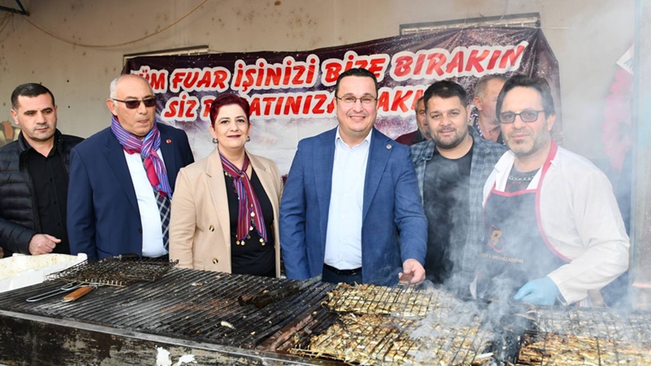 Bursalılar Hamsi Festivali'ne akın etti