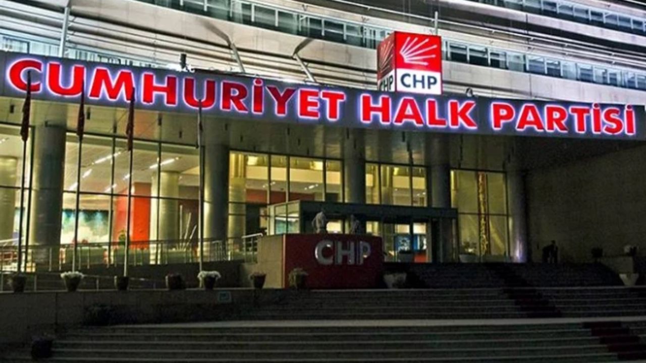 CHP'de MYK üyeleri istifa etti