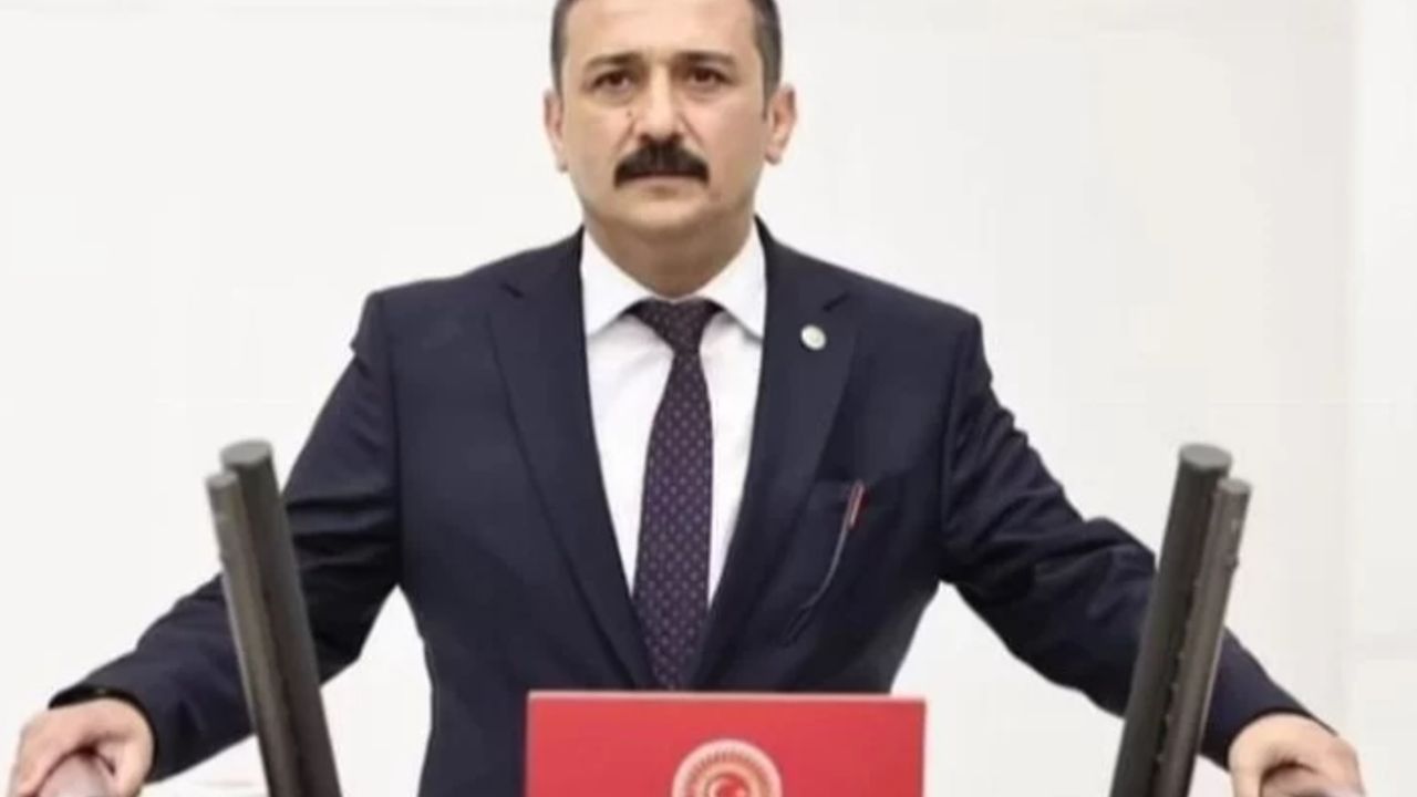 Selçuk  Türkoğlu, SMA'lı hastaları Bakan Koca'ya sordu