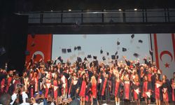 Mezuniyet töreni coşkusu yaşadılar