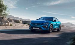 Peugeot “4”ün göz alıcı gücünü sergiliyor