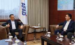 Ali Babacan AFAD'da Fuat Oktay'la görüştü