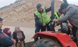 Jandarmadan traktör sürücülerine 'reflektör' uyarısı