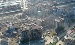 Enkaz kaldırma işlemleri devam ediyor