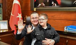 Özel çocuklardan başkan Kanar'a özel ziyaret