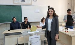 Nurhayat Altaca Kayışoğlu oyunu Van'da kullandı