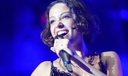 Zeynep Bastık'tan Boğaz'da muhteşem gece