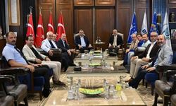 Başkan Alinur Aktaş'ı ziyaret ettiler