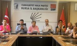 CHP'li kadınlardan Büyükorhan'daki çağdışı karara tepki