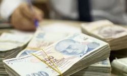 Memurlar için masaya oturuluyor