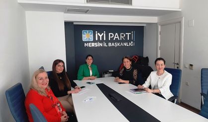 Mersin 6’lı Masa kadın Politikaları toplantısı yapıldı