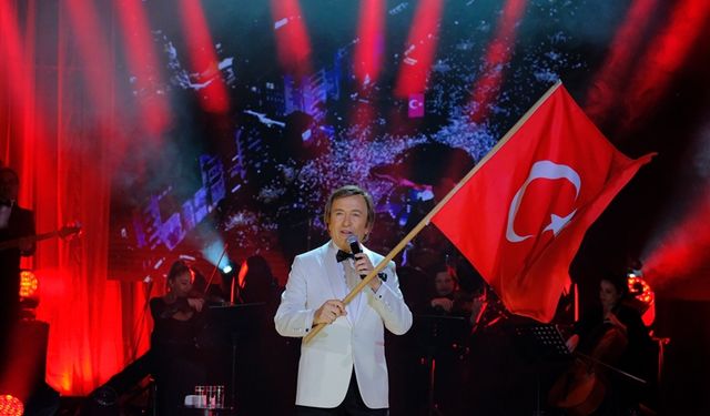 Erol Evgin ile anlamlı gece