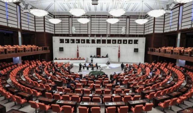 Yeni Kabine üyeleri yemin etti