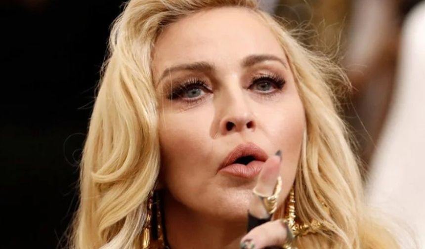 Madonna hastaneye kaldırıldı